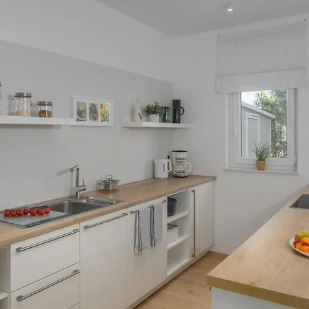4 Bedroom Lovely In Krancici Дом отдыха