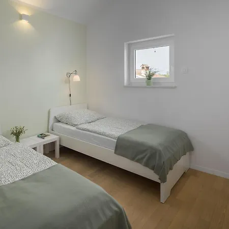 Дом отдыха 4 Bedroom Lovely In Krancici Babici