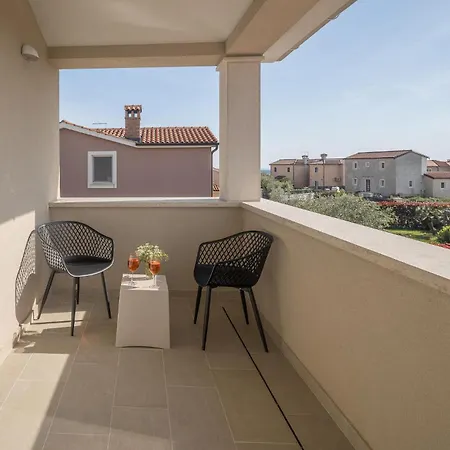 4 Bedroom Lovely In Krancici *